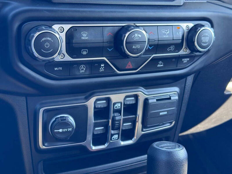 2021 Jeep Gladiator Willys