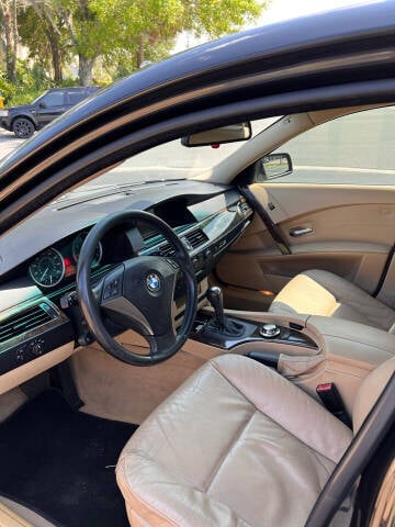 BMW 525i  Drive