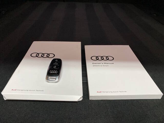 2023 Audi e-tron quattro Premium Plus