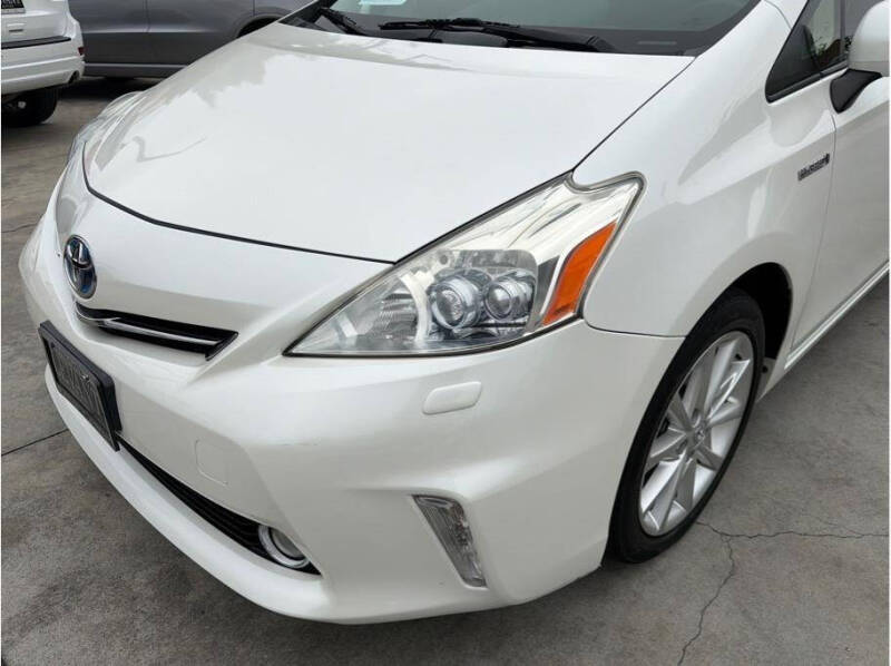 2013 Toyota Prius v