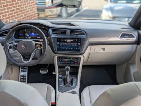 2023 Volkswagen Tiguan SE R-Line Black