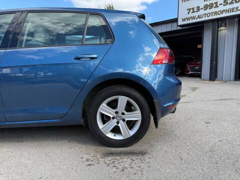 2017 Volkswagen Golf TSI Wolfsburg Edition