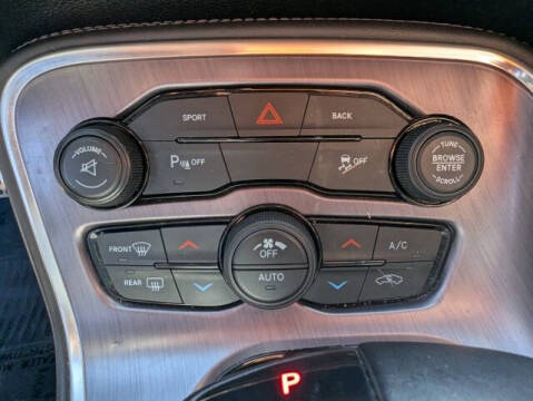 2016 Dodge Challenger SXT Plus