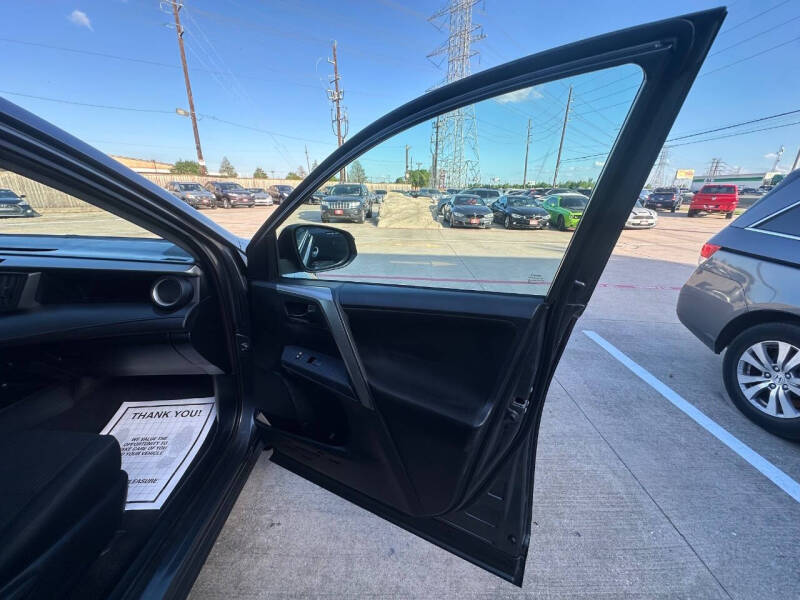 2015 Toyota RAV4 LE