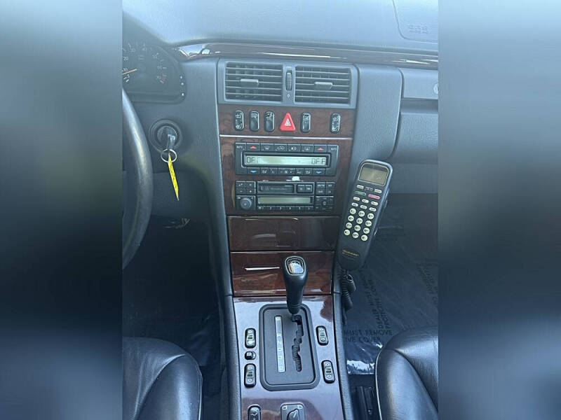 1996 Mercedes-Benz E-Class E 320