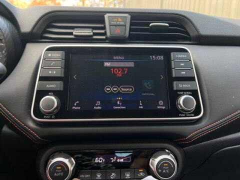 2022 Nissan Versa SR