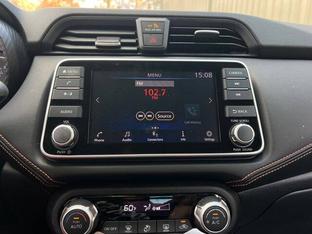 2022 Nissan Versa SR