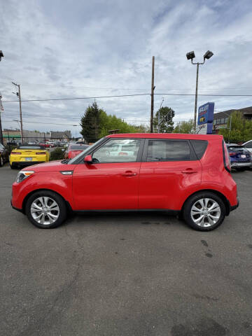 2015 Kia Soul +