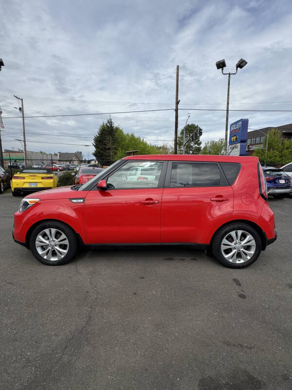 2015 Kia Soul +