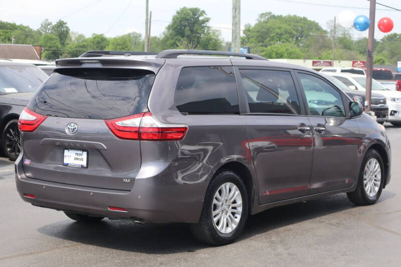 2017 Toyota Sienna