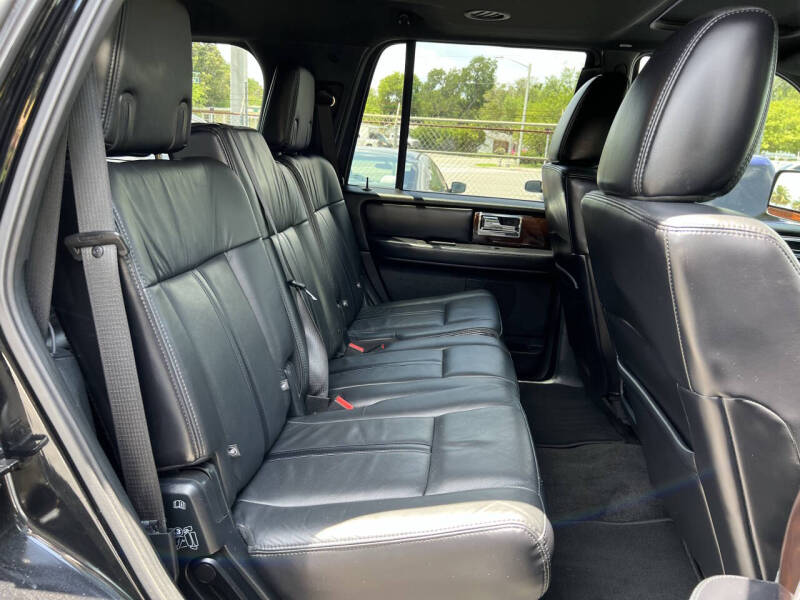 2016 Lincoln Navigator Select