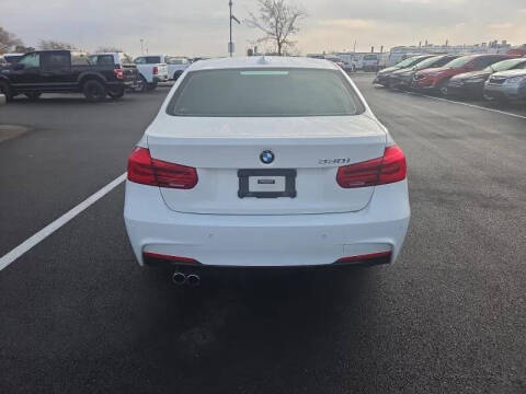 2017 BMW 3 Series 330i