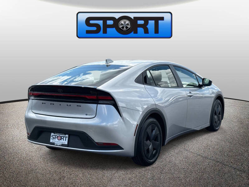 2024 Toyota Prius LE