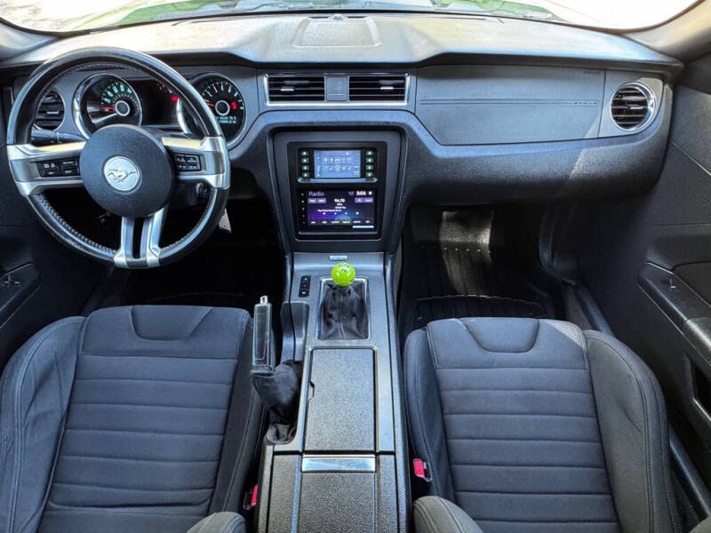 2014 Ford Mustang V6