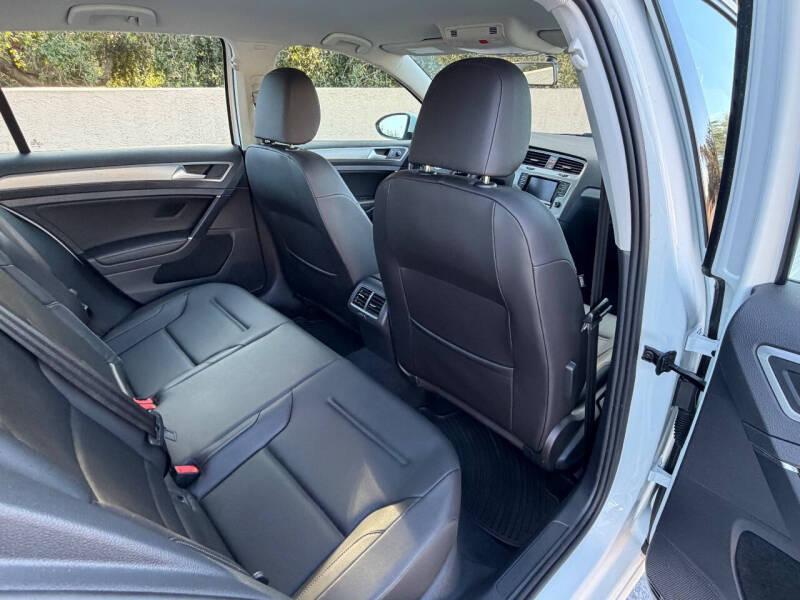 2015 Volkswagen Golf TSI S