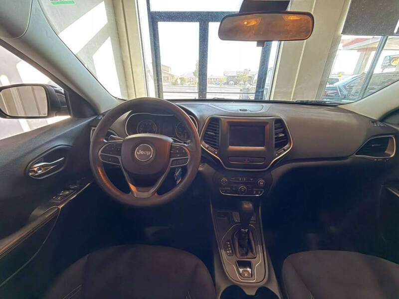 2019 Jeep Cherokee Latitude