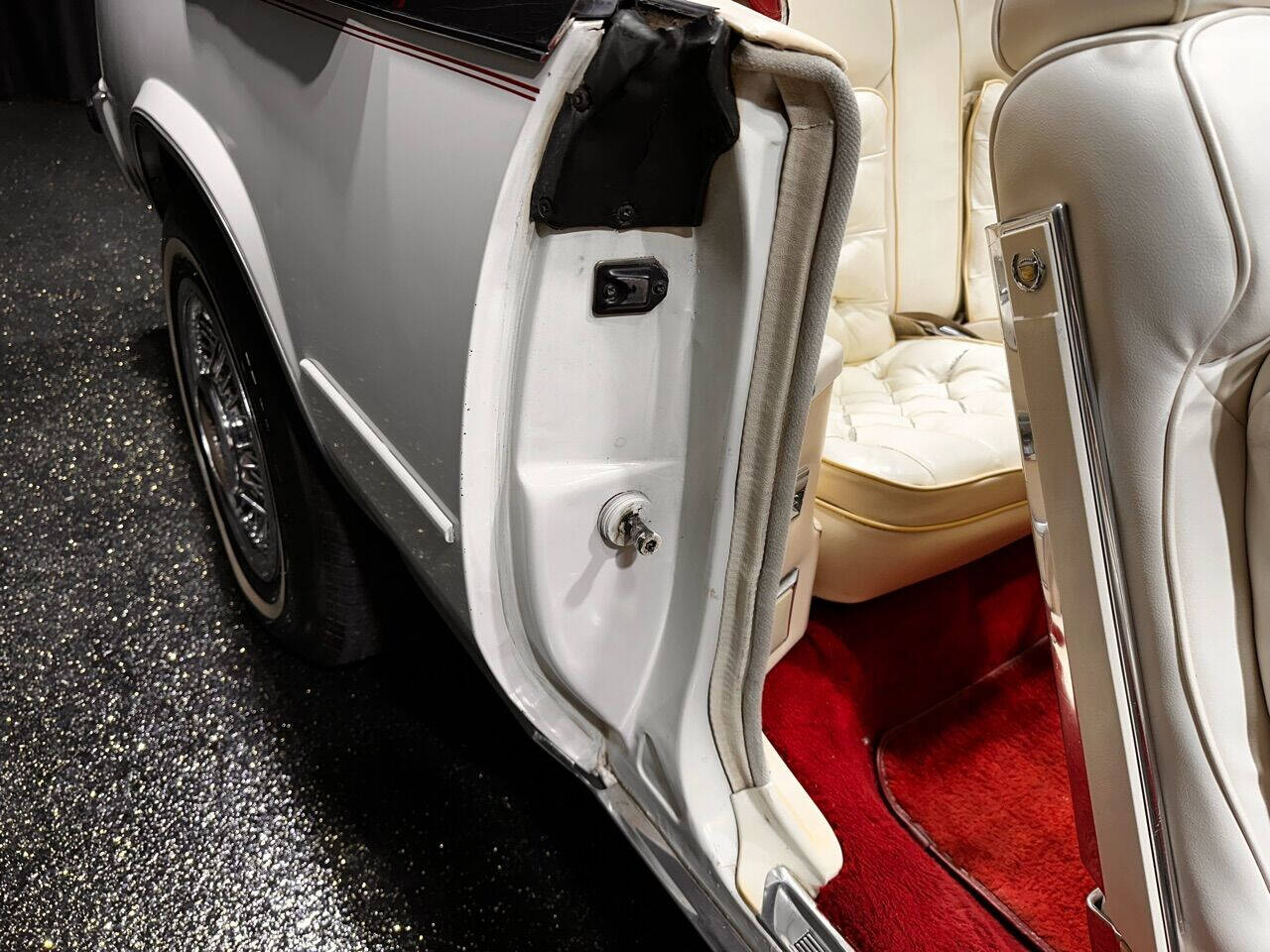 1985 Cadillac Eldorado Biarritz 27