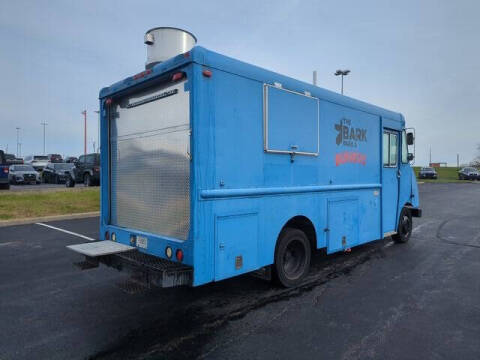 1999 Freightliner MT45 Chassis