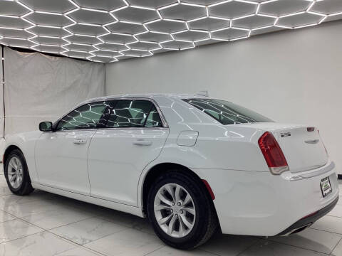 2021 Chrysler 300 Touring