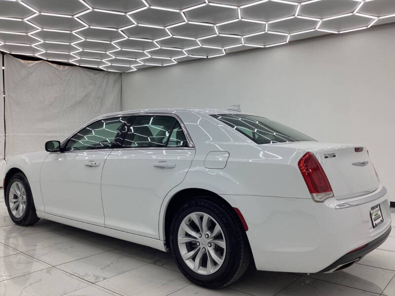 2021 Chrysler 300 Touring