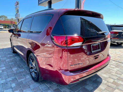 2018 Chrysler Pacifica Touring L