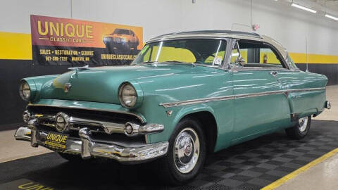 1954 Ford Crestline