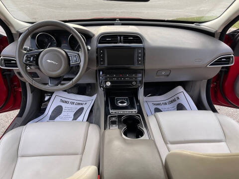 2017 Jaguar XE 35t Premium