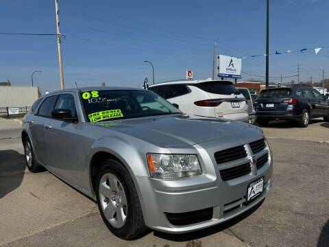 2008 Dodge Magnum for sale at Apollo Auto Sales LLC in Sioux City IA