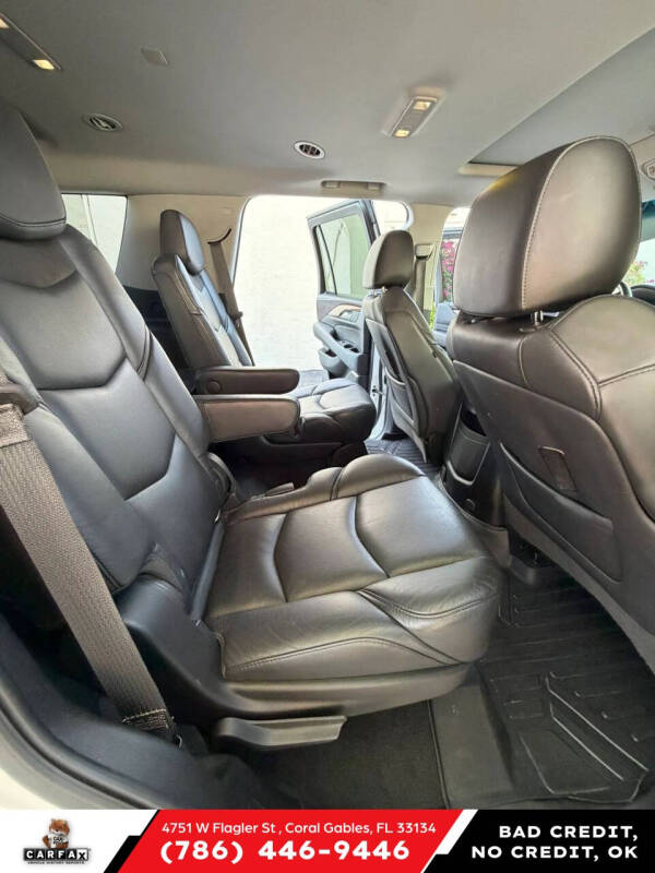2018 Cadillac Escalade Luxury