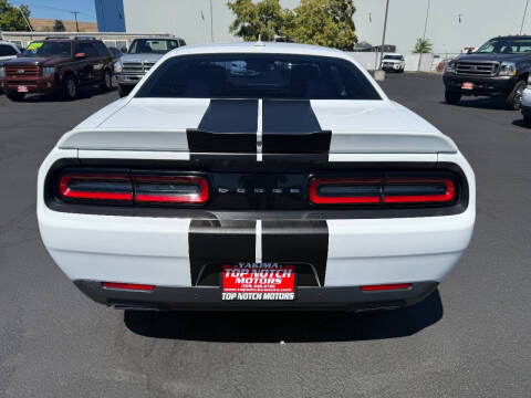 2016 Dodge Challenger R/T Plus