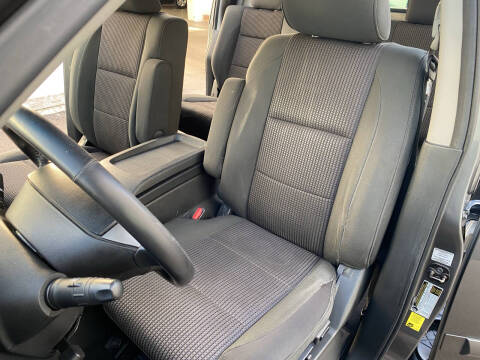 2015 Nissan Titan SV