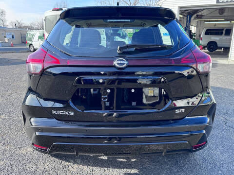 2024 Nissan Kicks SR