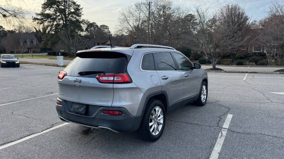 2016 Jeep Cherokee for sale at Caropedia in Dunn, NC