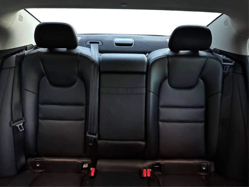 2019 Volvo S60 T6 Momentum