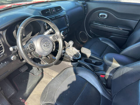 2015 Kia Soul +