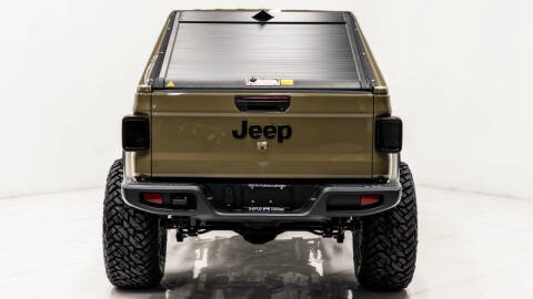 2025 Jeep Gladiator NightHawk