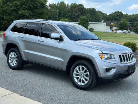 2015 Jeep Grand Cherokee for sale at ECONO AUTO INC in Spotsylvania VA