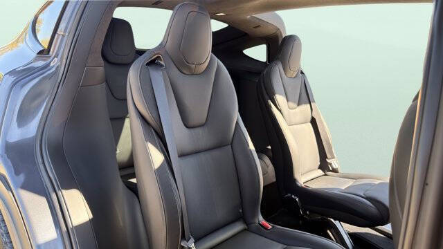 2022 Tesla Model X Plaid