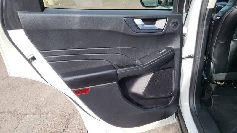 2021 Ford Escape Hybrid Titanium