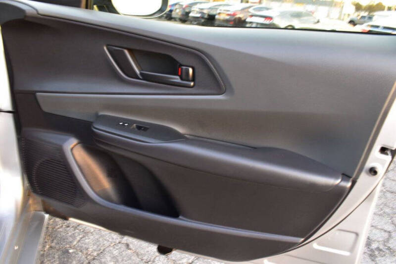 2023 Toyota Prius LE