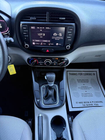 2023 Kia Soul LX