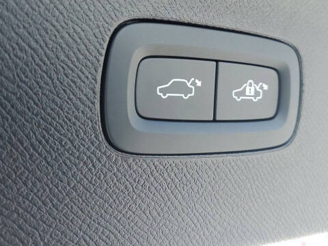 2025 Volvo XC90 B6 Ultra Bright Theme 6P