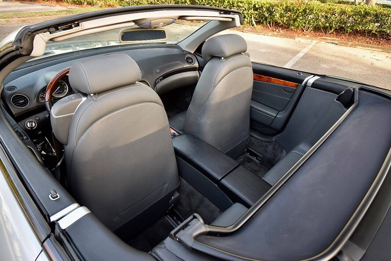 2005 Mercedes-Benz SL-Class 54