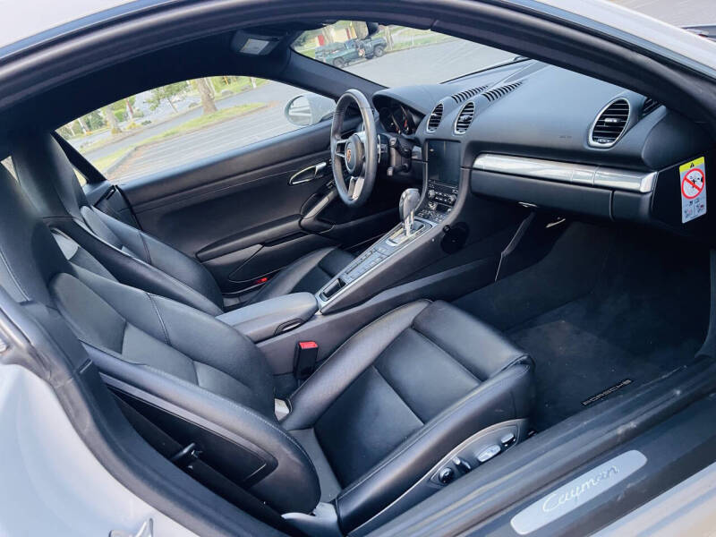 2018 Porsche 718 Cayman