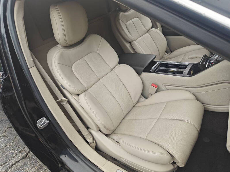 2018 Lincoln Continental Select