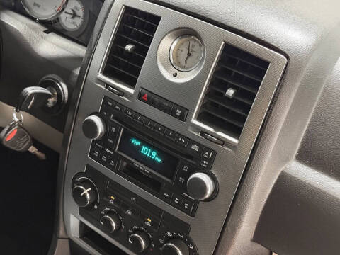 2006 Chrysler 300 SRT-8