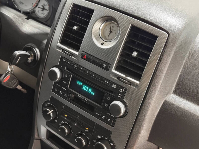 2006 Chrysler 300 SRT-8