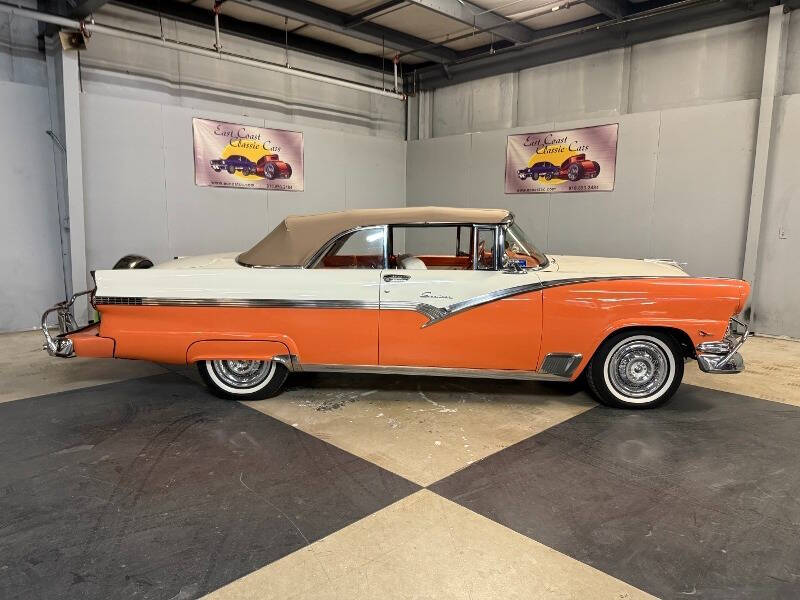 1956 Ford Sunliner