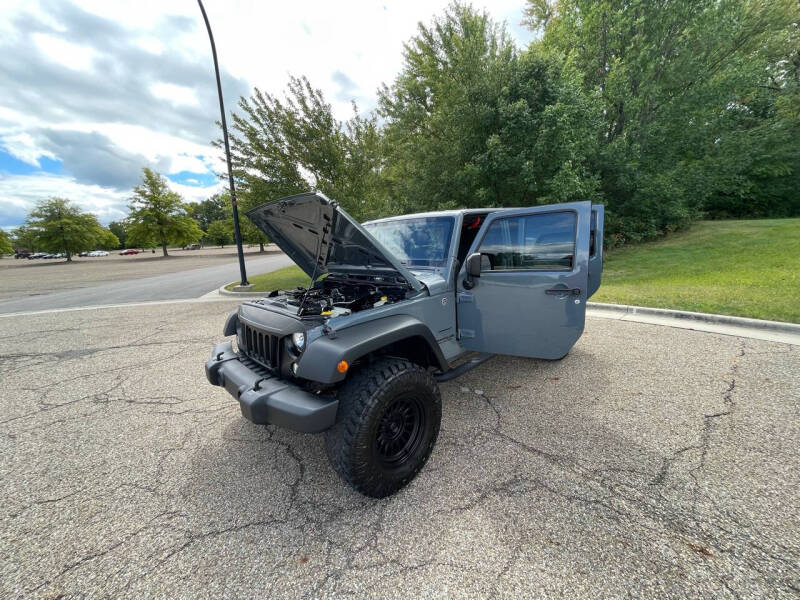 2015 Jeep Wrangler Unlimited null photo 9