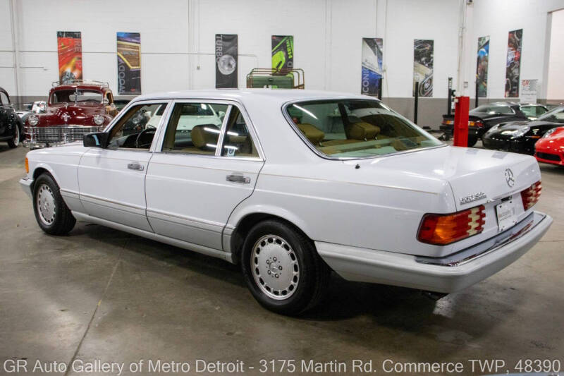 1991 Mercedes-Benz 560-Class 560 SEL